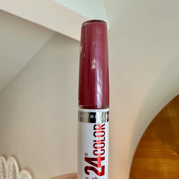 Maybelline Super Stay Perpetual Plum - Picture 3 of 6